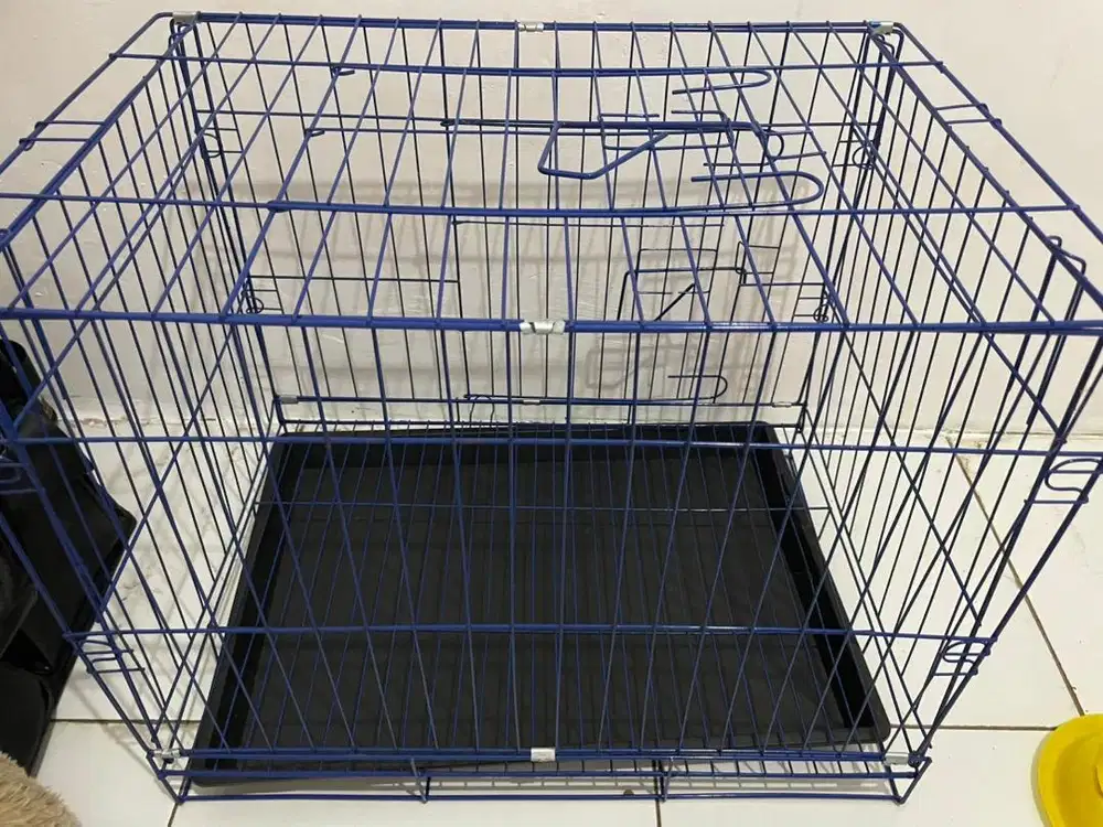 Kandang besi kucing
