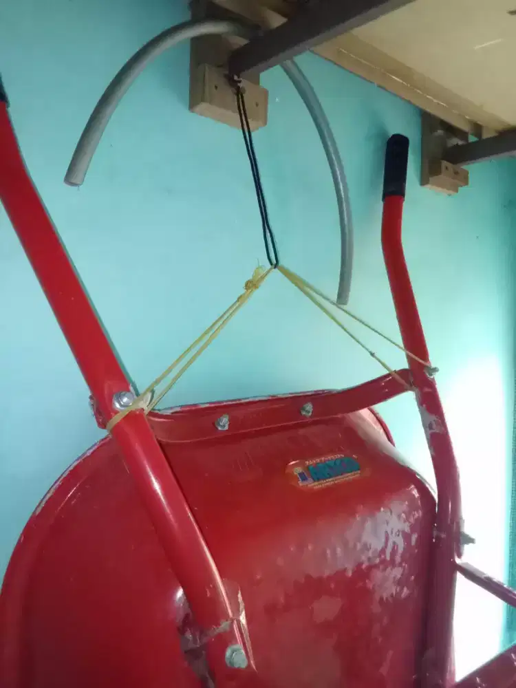 Jual geledekan ban satu kondisi 90 persen bagus arco