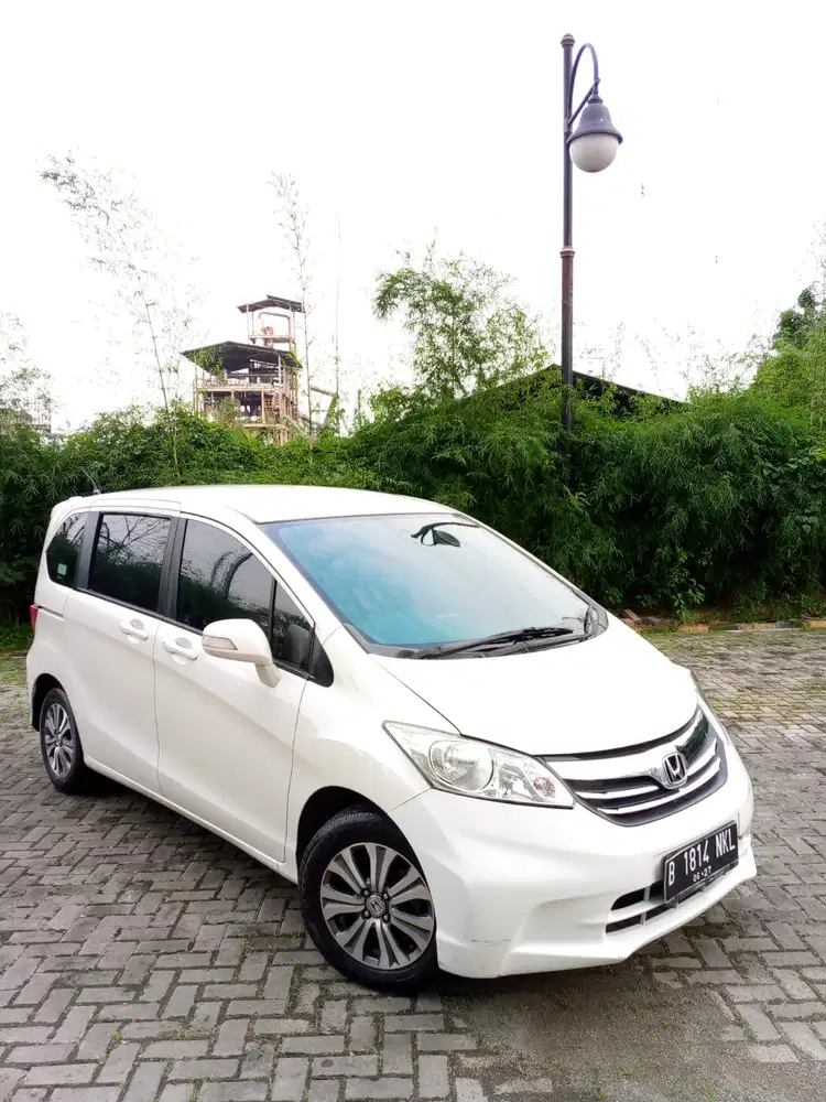 Honda Freed 2012 Bensin