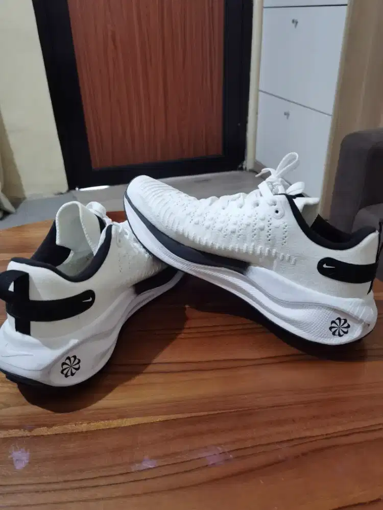 Sepatu Running Nike 41