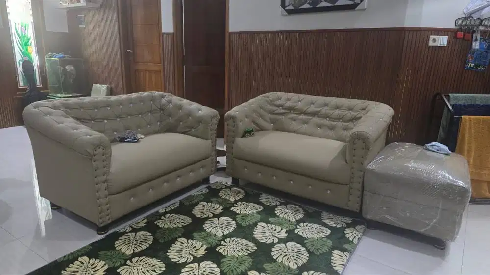 Sofa baru Bahan semi kulit, warna caffe latte