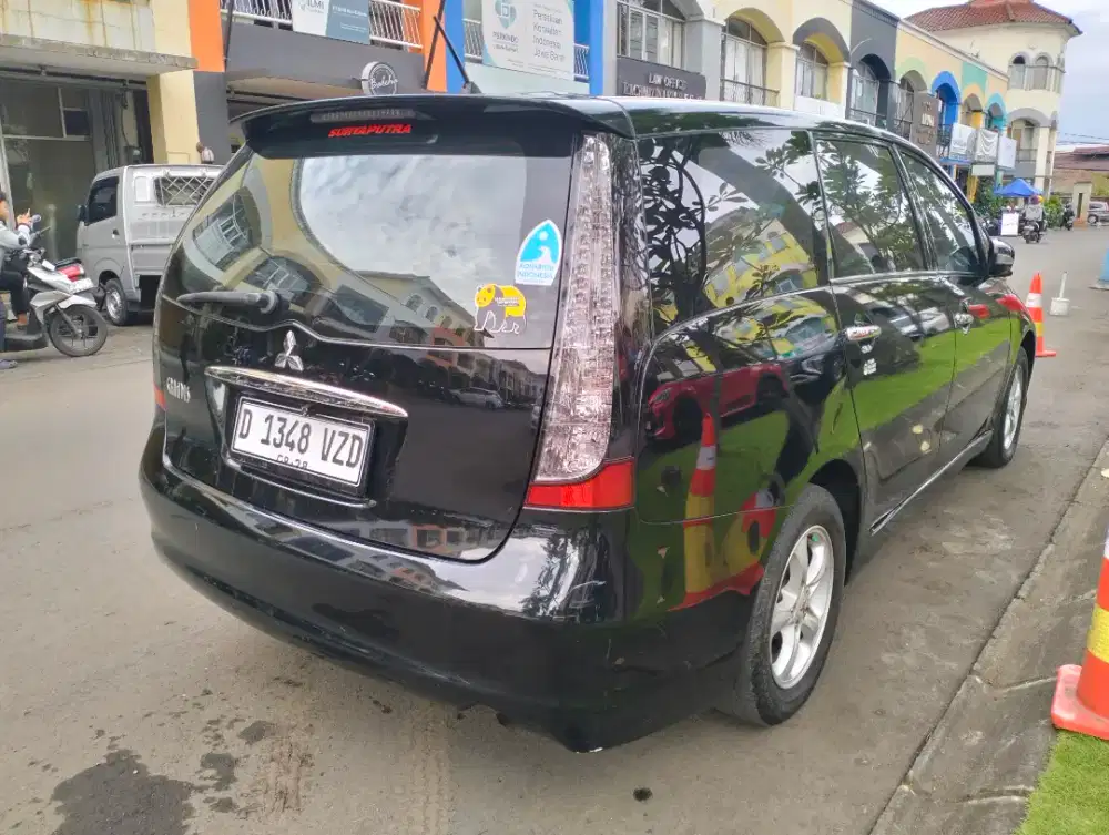 Mitsubishi grandis 2.4 tahun 20015
