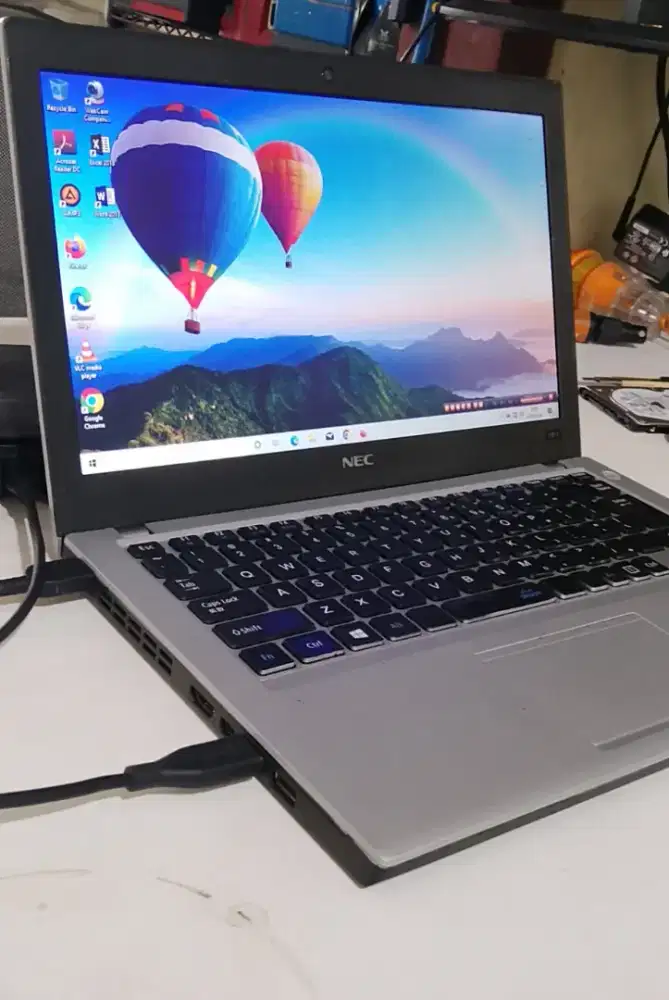 Laptop NEC Core i3 Gen 6