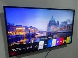 TV LG 43 Inch 4K UHD Smart TV – Lengkap Dus siap pakai