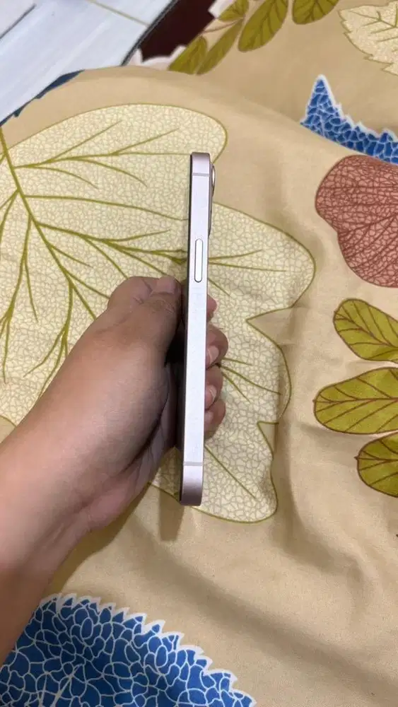 Hp: iphone 13/128 pink, ori ibox