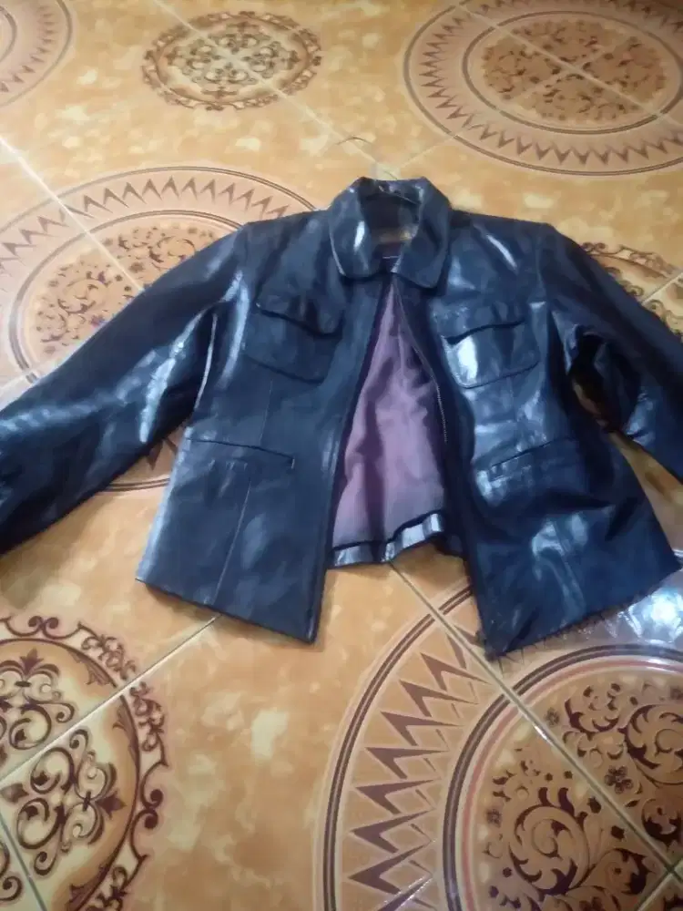 Jaket asli kulit wanita