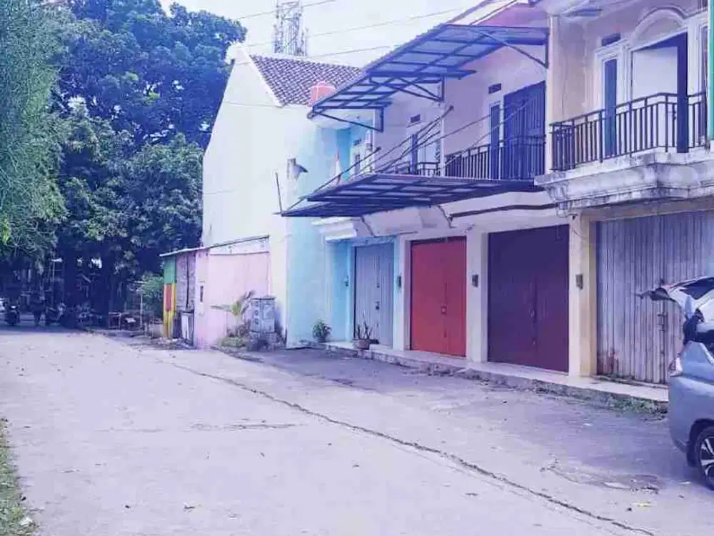 Di sewakan  Ruko  3 lantai, bersih rapih dan siap Pakai,  di Jatibening  park,   Bekasi selatan.