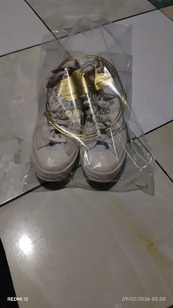 Jual sepatu convrse ukuran 40