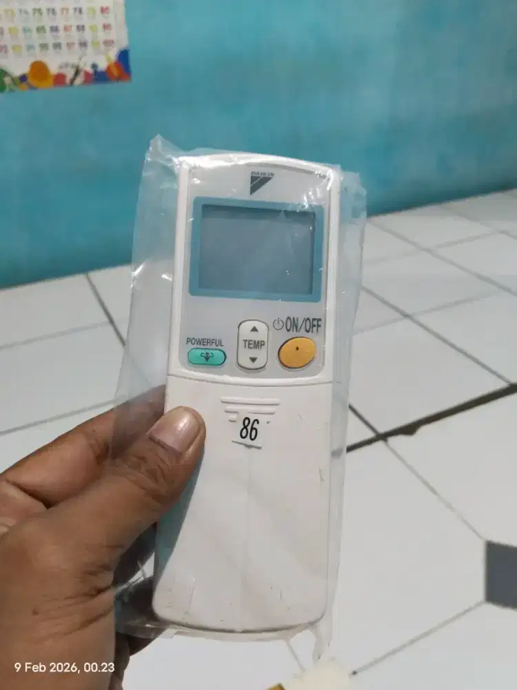 Remot AC Daikin  baru