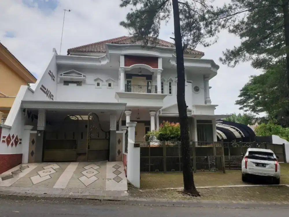 Rumah Mewah Riverside Blimbing Kota Malang