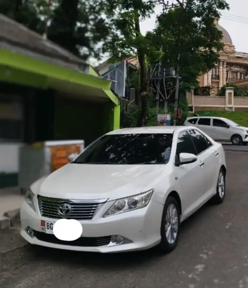 Toyota Camry 2.4 V AT (2013)