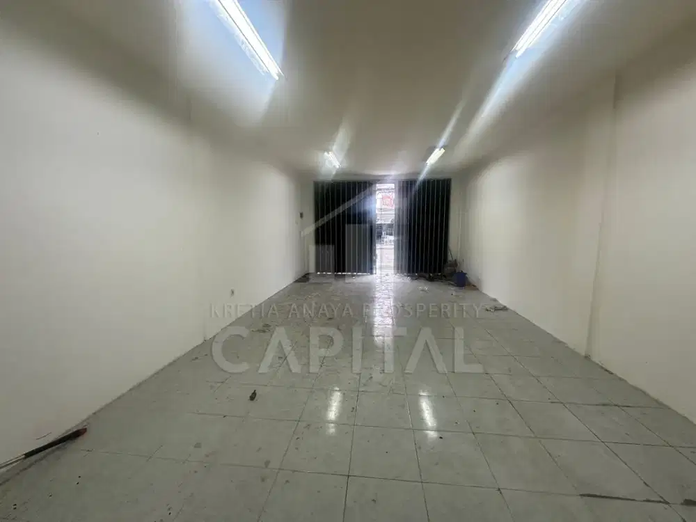 RUKO STRATEGIS DI TAMAN KOPO INDAH 1 BLOK B