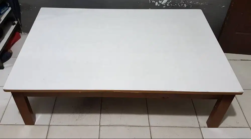 Meja Lesehan,bahan kayu,uk.PxLxT=120x80x35Cm,mulus,cuma 1,murah,NET.