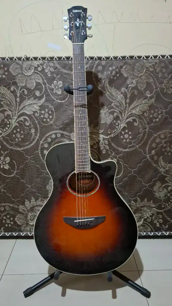 Gitar Yamaha APX 600