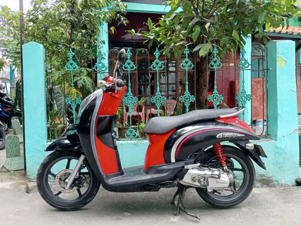 Honda Scoopy carbu tahun 2012 mulus orsinil