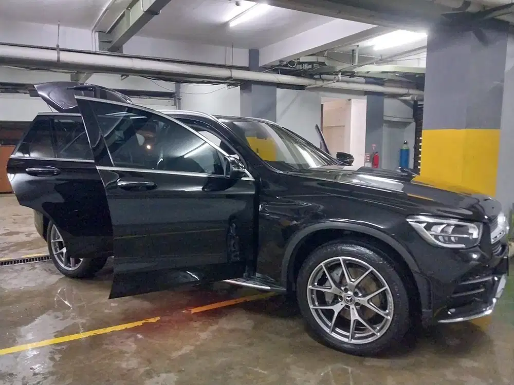 Mercedes-Benz GLC200 2021 Bensin