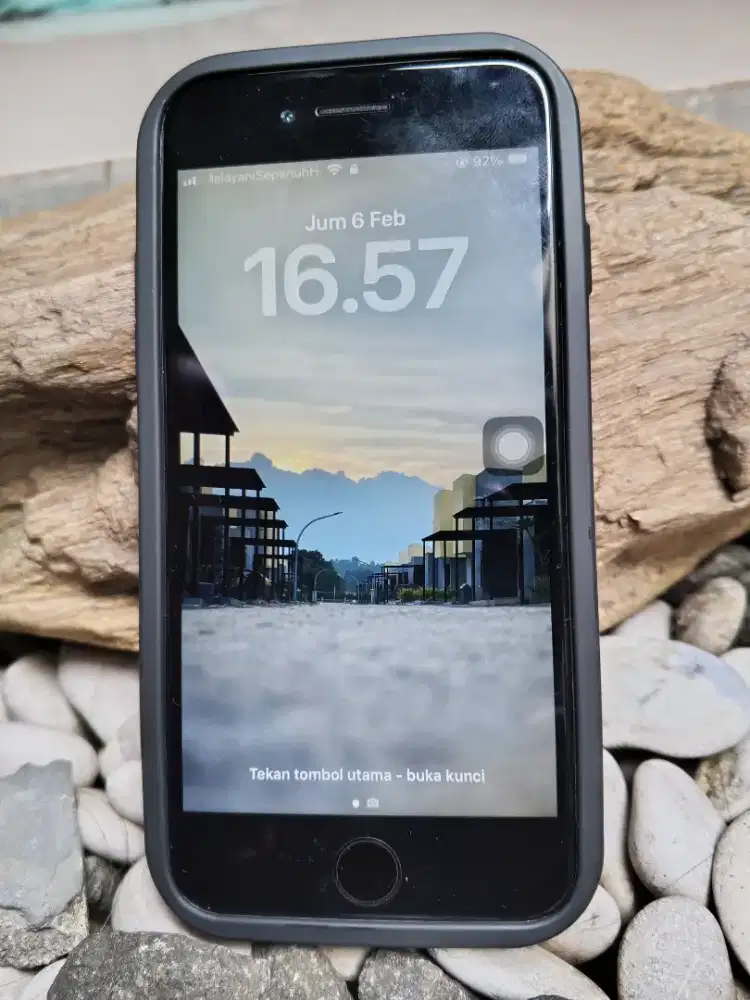 iPhone SE gen 2 (128)