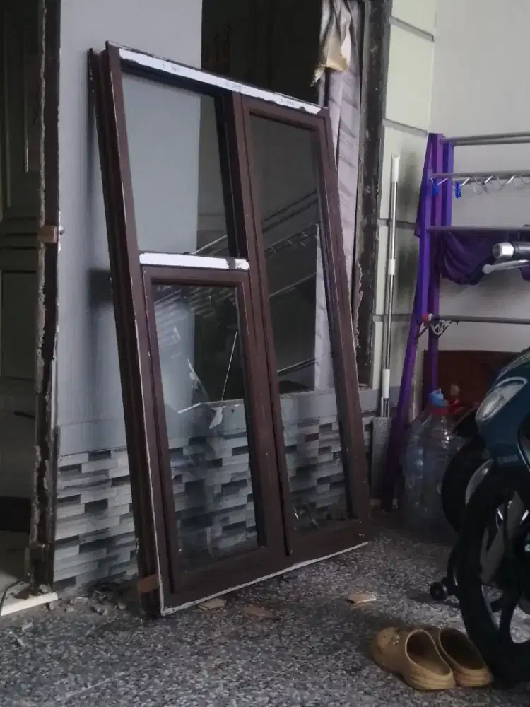 Kusen alumunium bekas..