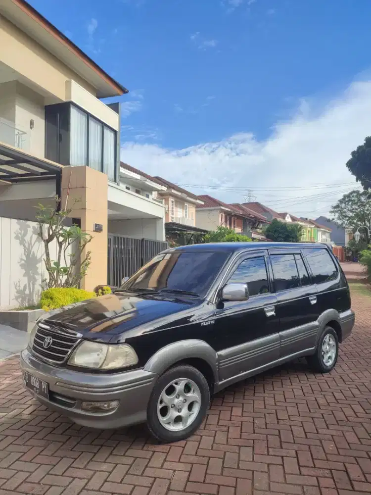 Toyota Kijang Krista Th 2002 matic