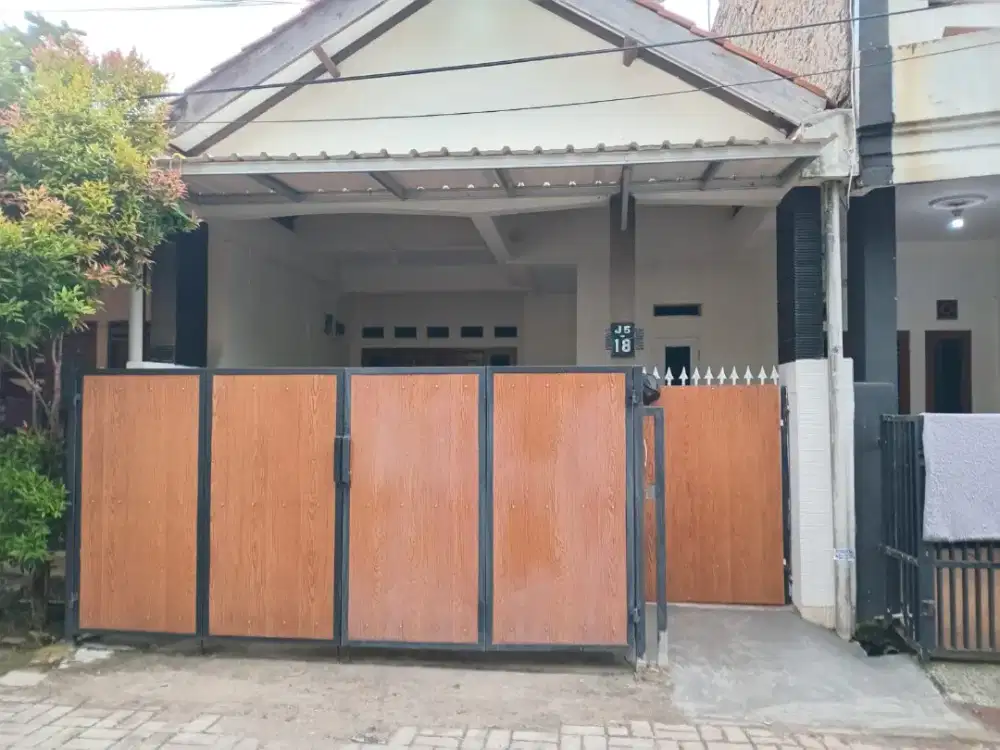 Rumah  Di perumahan citra Gading