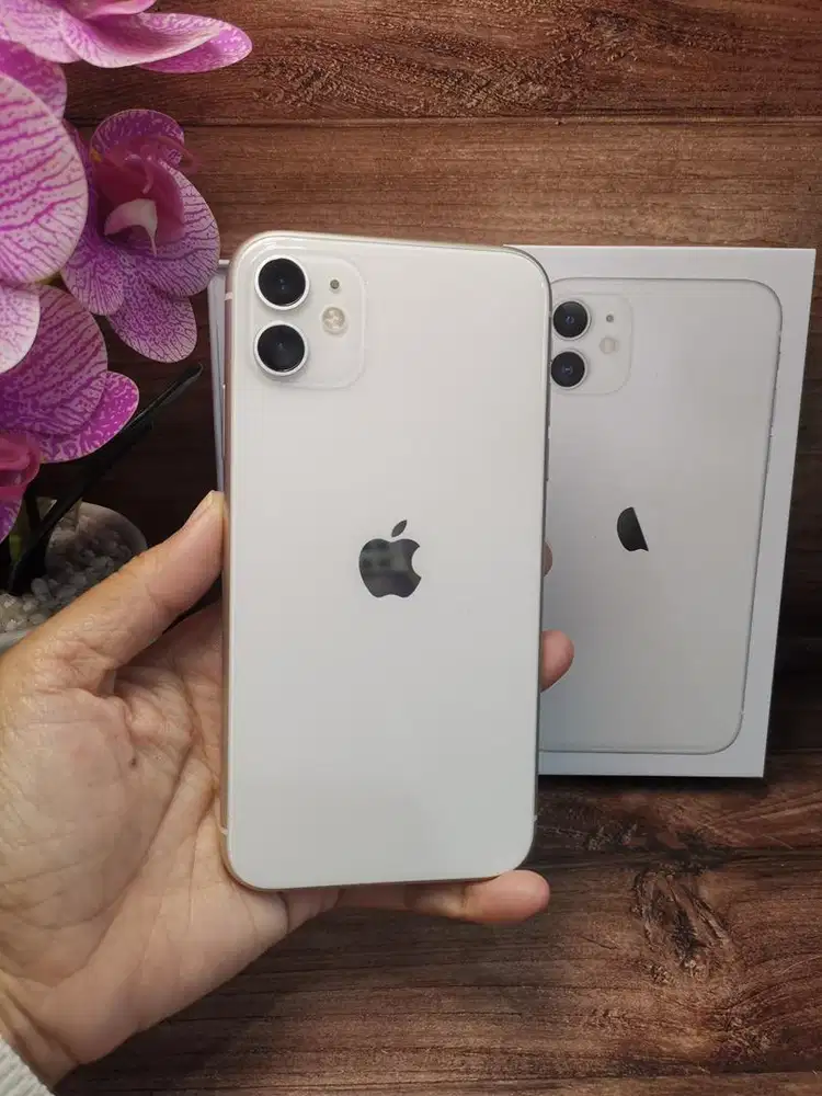 iphone 11 64gb white ex inox bh 100% mulus bisa tuker tambah