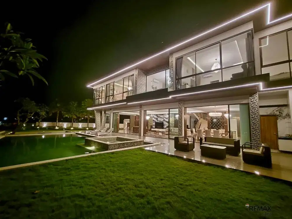 Villa Mewah Ikonik Full Furnished Dijual, di Jimbaran Area