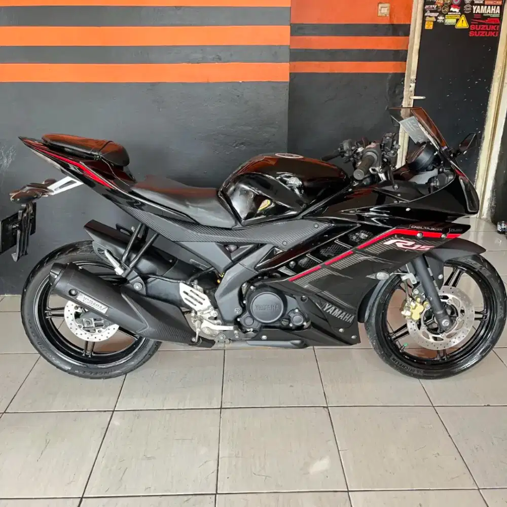 Yamaha R15 V2 taun 2015