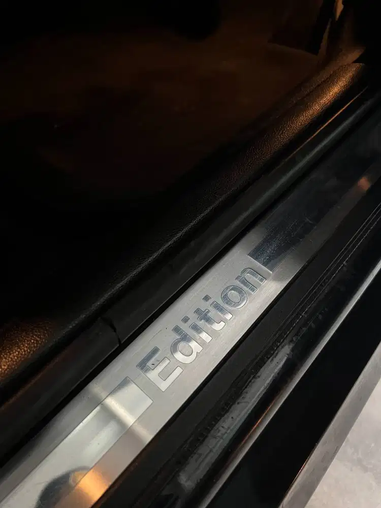 BMW 320i “Edition” LCI E90 N46 – 2011 (Black on Black)