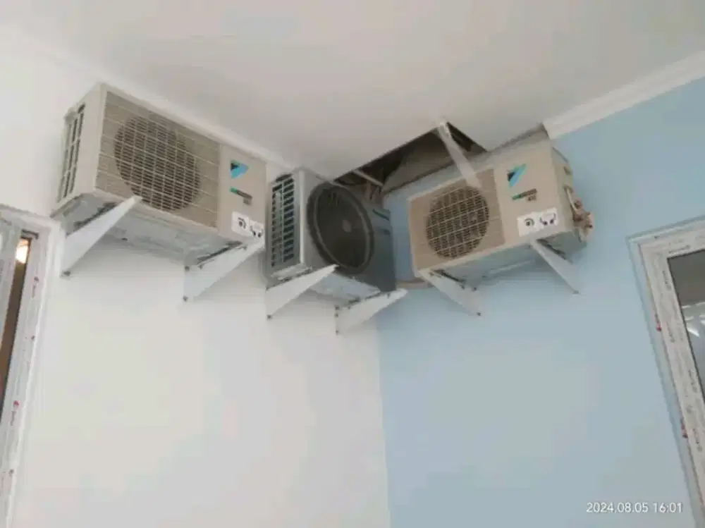 Service AC kulkas mesin cuci pompa air dan lain lain