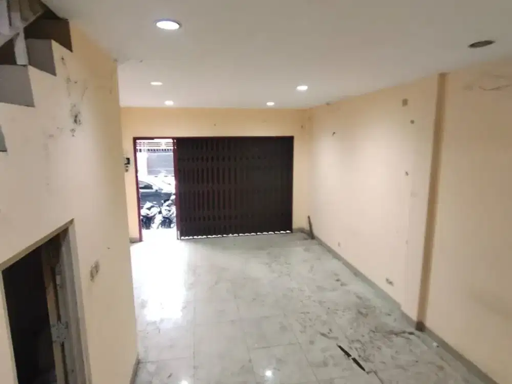 Disewakan ruko kelapa Gading Jakarta Utara