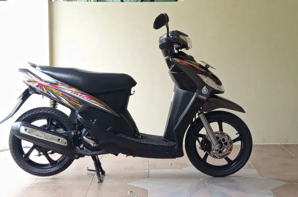 Mio smile 2009 abu-abu