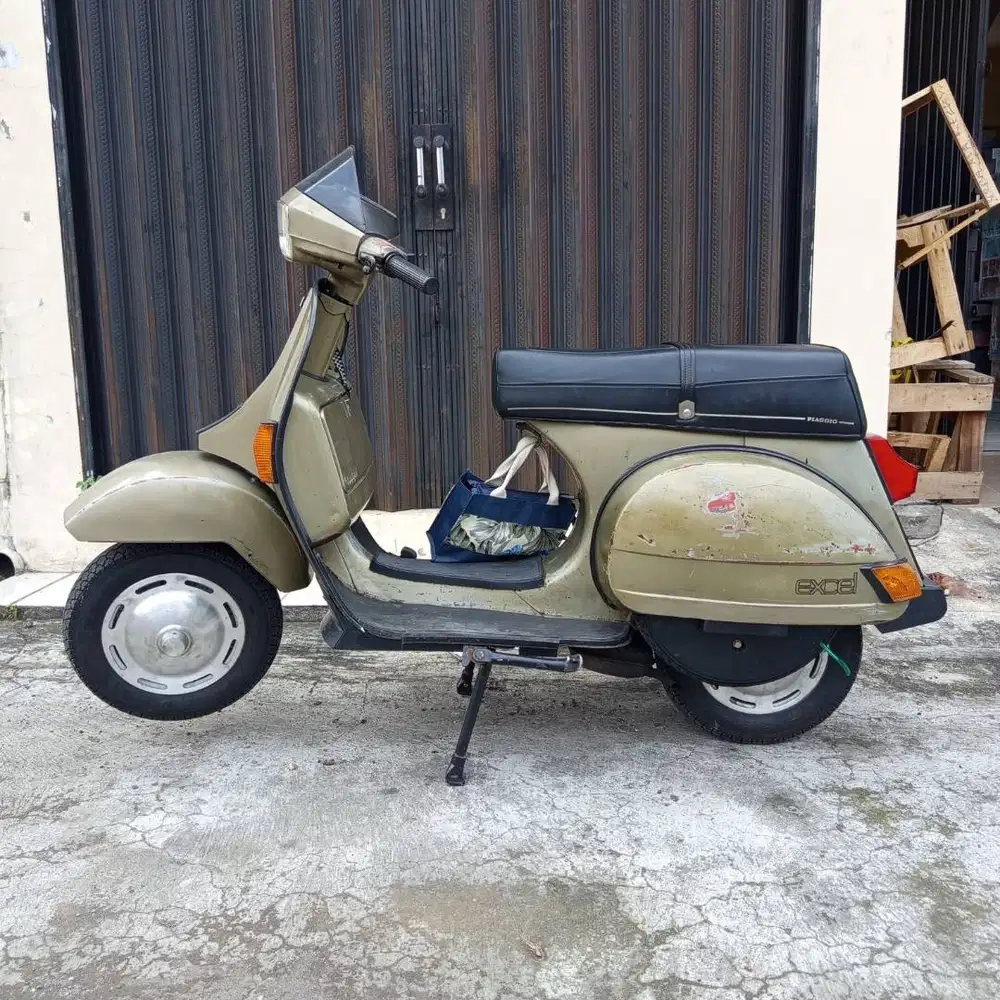 VESPA EXCEL TAHUN 1990