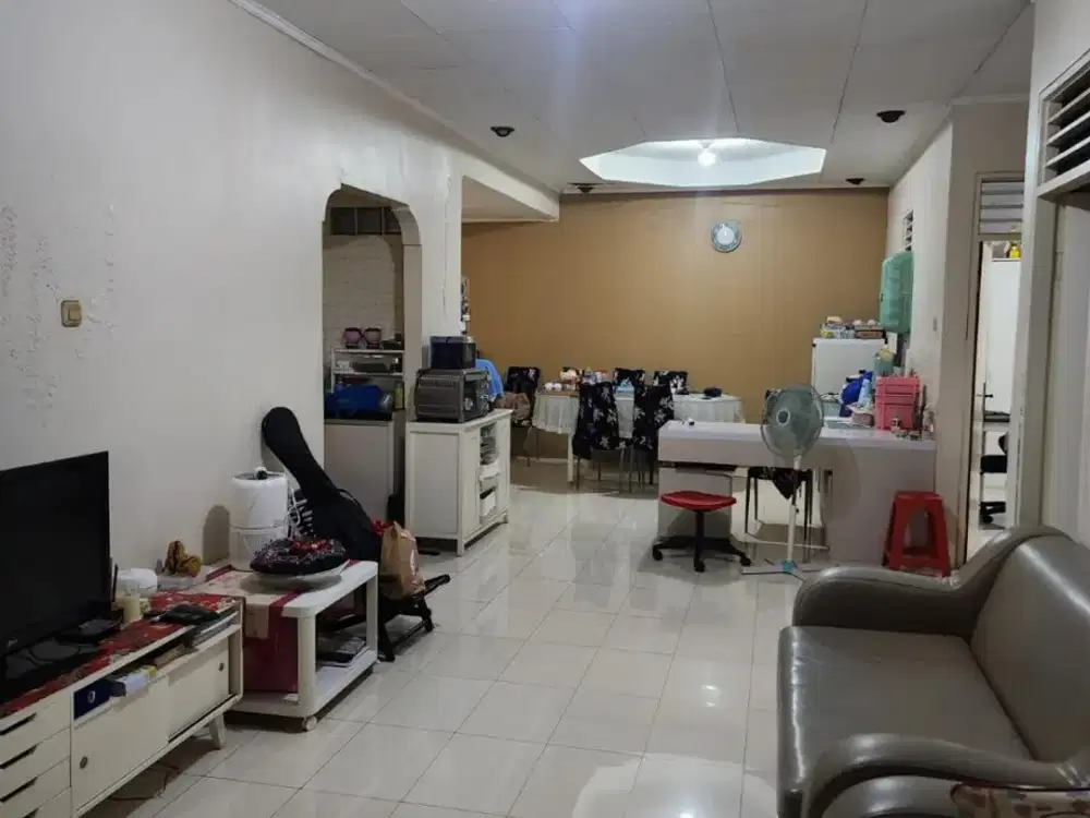 DIJUAL MURAH RUMAH SIAP HUNI DI CITRA 1 JAKARTA BARAT