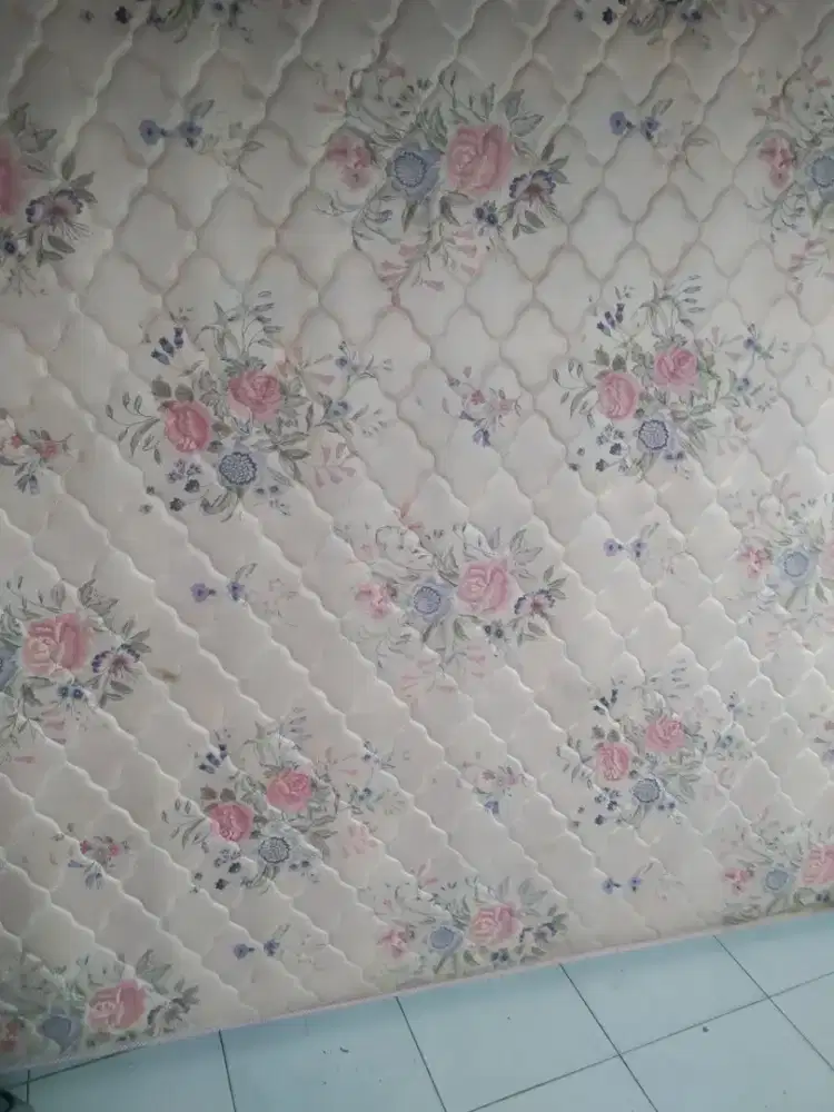 dipan ukuran 160 cm x 200 cm