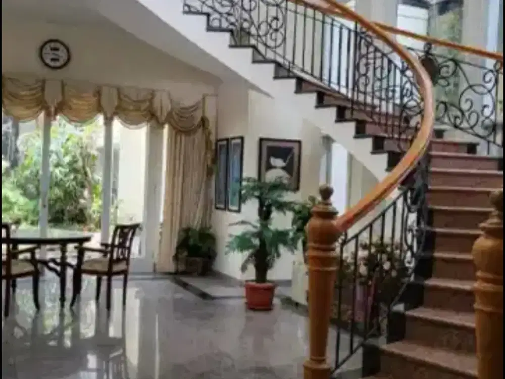 Mewah! Rumah Araya Graha Golf Kota Malanh