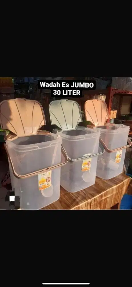 Ready Wadah Es Jumbo Segi 4 Free Gayung