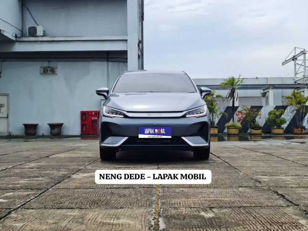 BYD M6 Standard 7S AT 2025