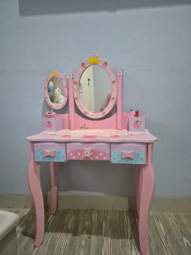 Mainan Meja Rias Anak