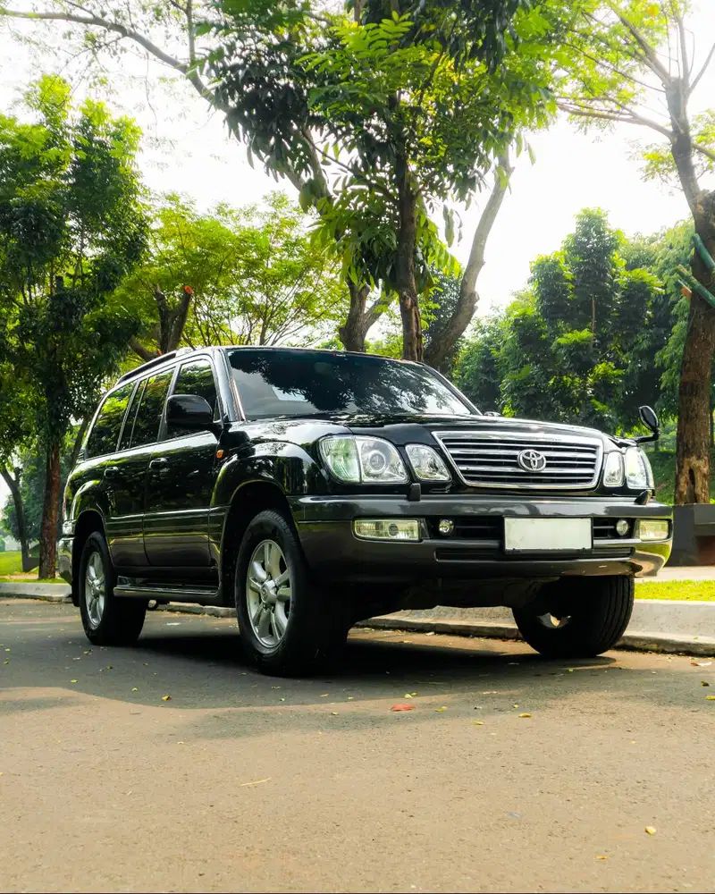 Toyota Land Cruiser Cygnus V8 Night Vision 2005