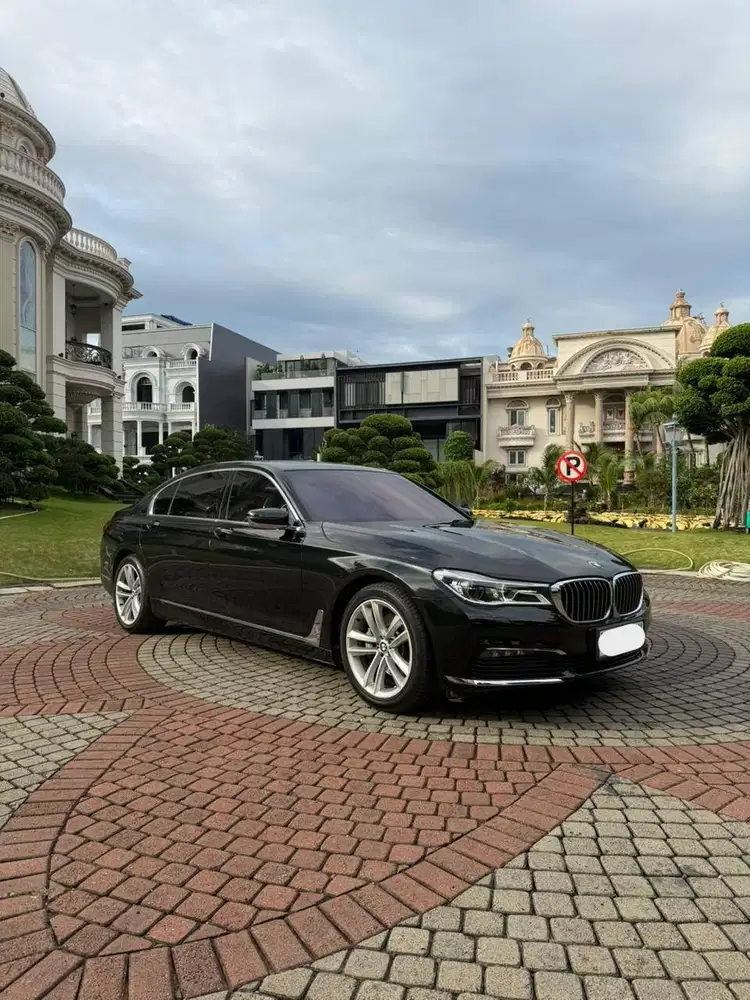 BMW 730Li G12 CKD 2018 Black