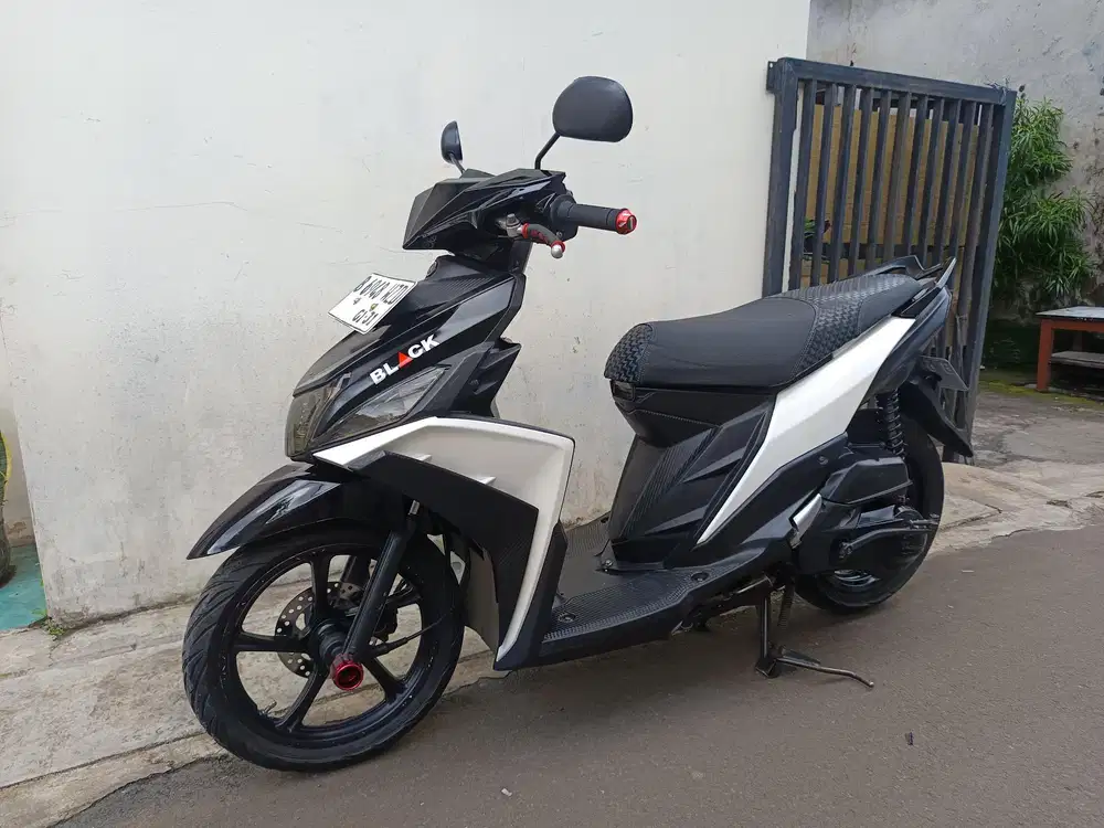 DI JUAL CEPAT  Mio m3 2015 lengkap siap pakai