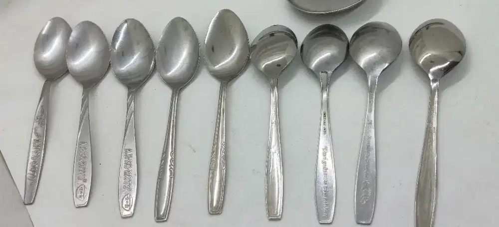 Sendok makan Stainless