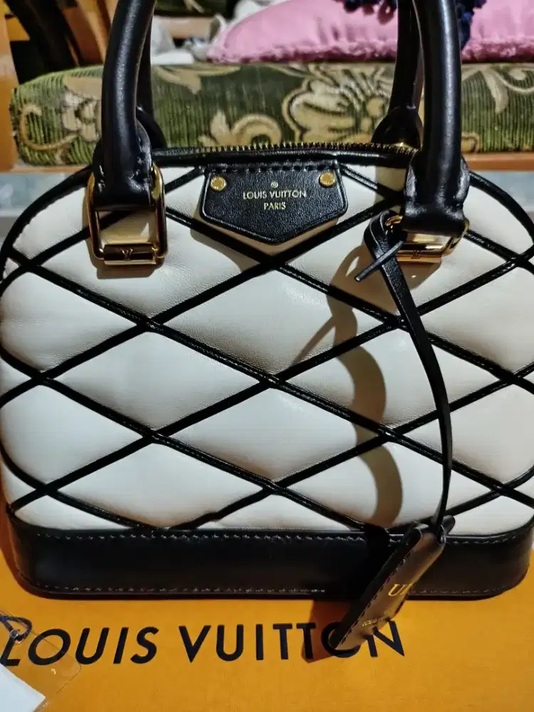 Louis Vuitton Alma BB