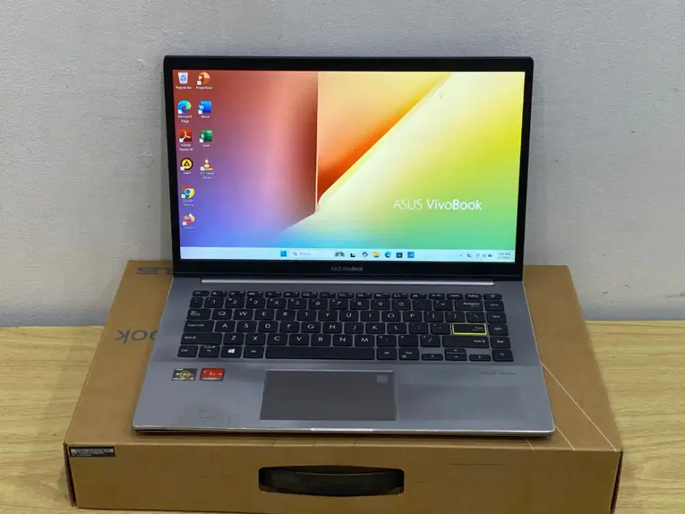 Laptop Asus Vivobook  X421A/AMD Ryzen 7 4700U with radeon graphics