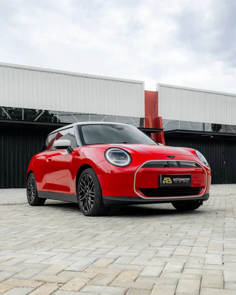 MINI Cooper SE Hatchback EV J01 REd 2024