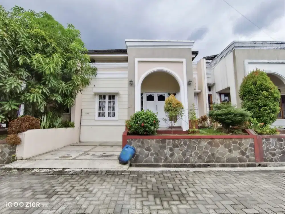 Rumah Bagus Bonus Furniture Dekat Kampus UNSUD