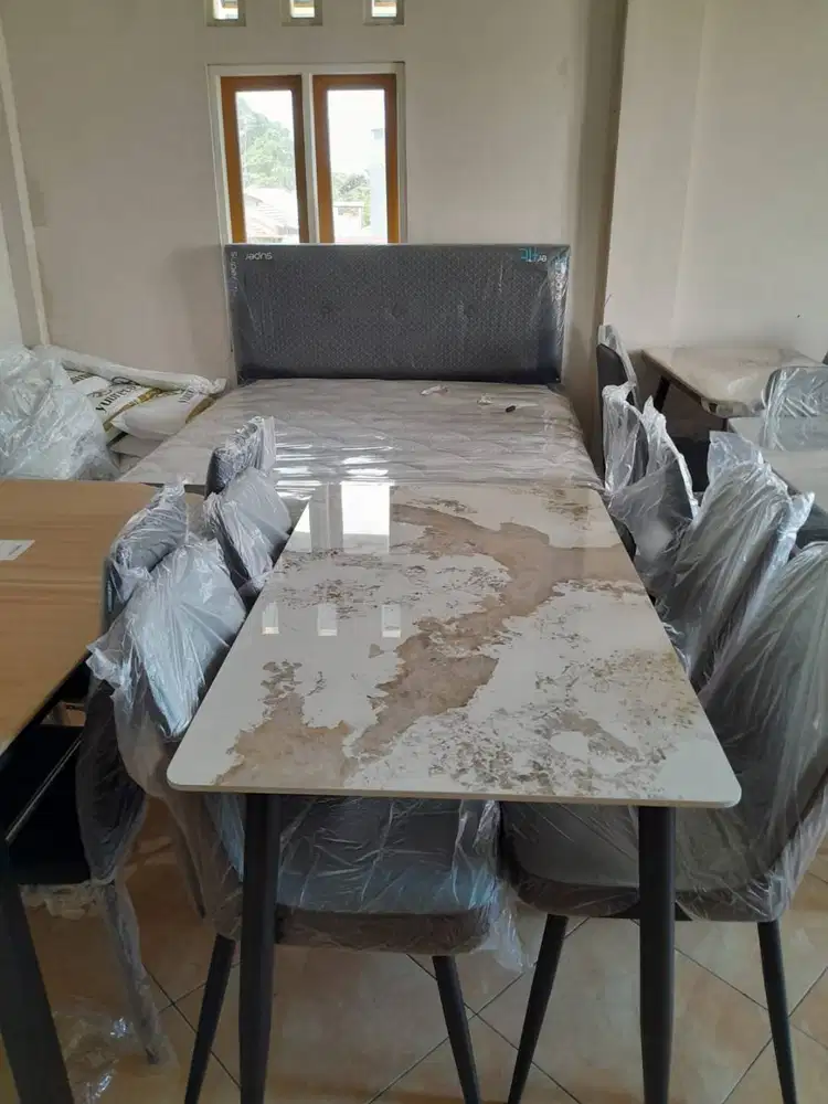 PROMO MEJA MAKAN MARMER 4 KURSI GRATIS ANTAR