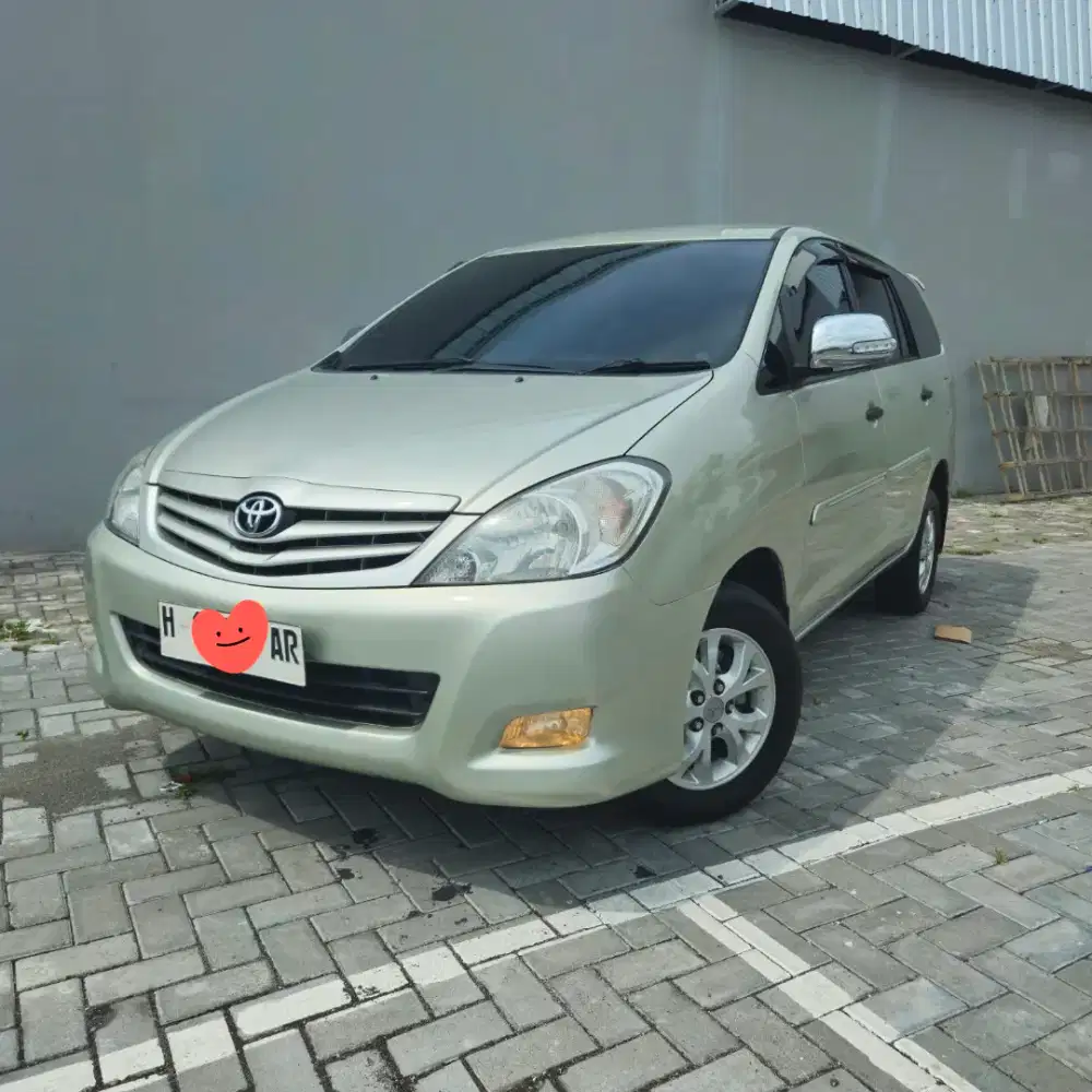 Innova 2.0 gasoline J manual 2010 Silver ( RARE )