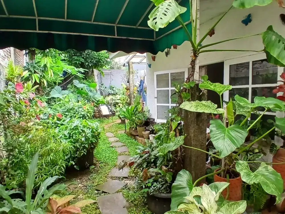 Rumah di Cirendeu jual cepat dan murah sangat strategis