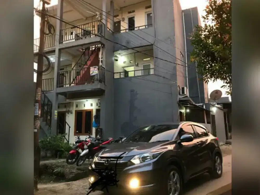 Dijual Cepat Rumah Kost 3 Lantai di Kelapa 2 Kota Depok